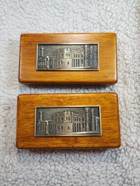 Set of 2 Wooden Presentation Boxes Brown Brass Plaque Velvet Lined Coin Display